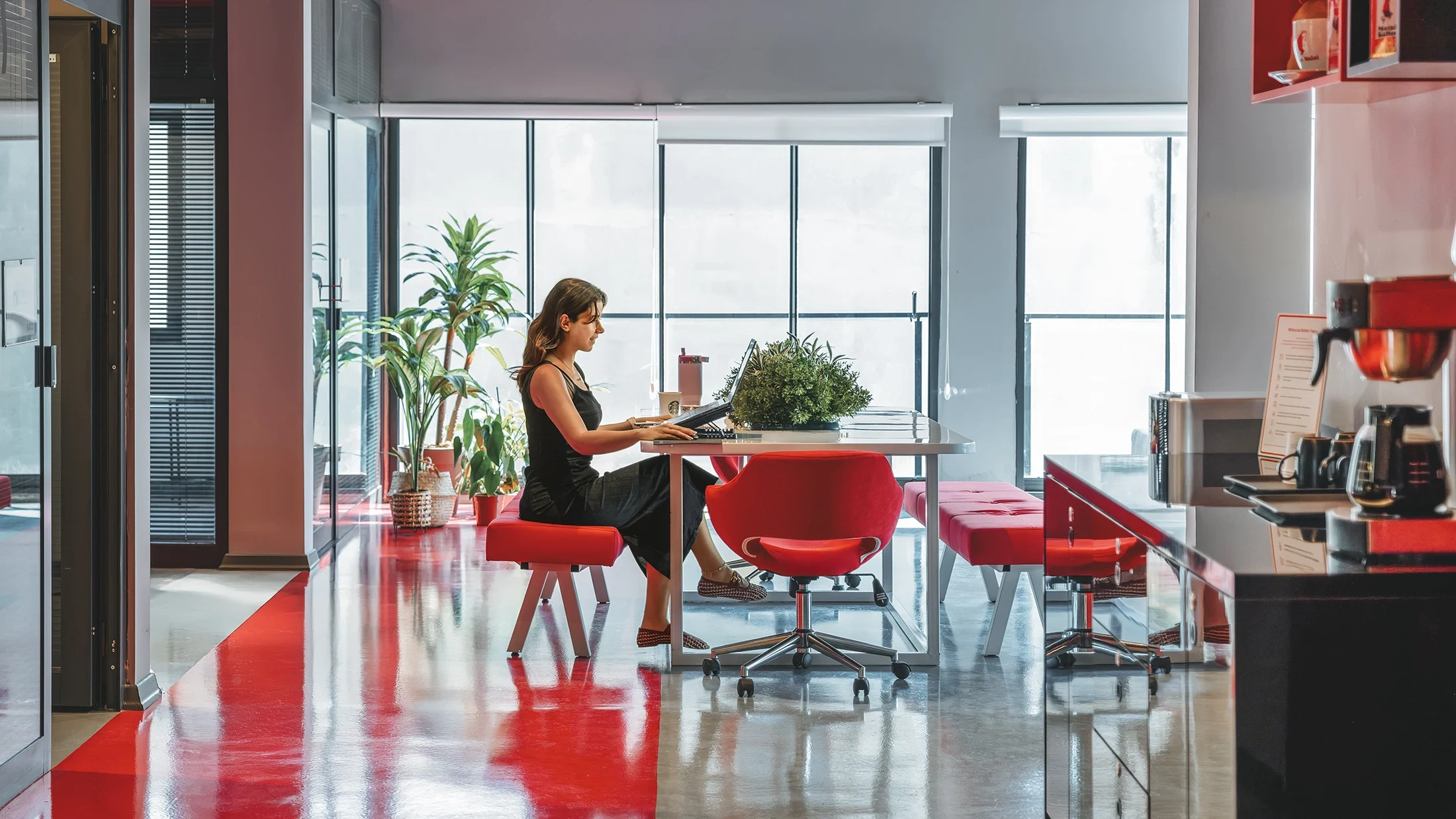 Sanal Ofis Çözümleri ve Ortak Çalışma Alanlarının Yükselişi